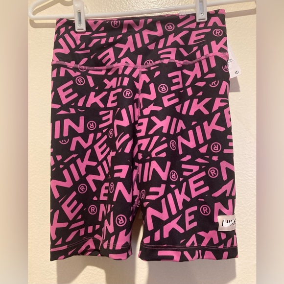 New Nike Women’s Training Dri Fit Tight Fit Shorts - Picture 4 of 6